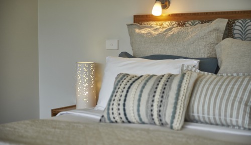 Studio, 1 grand lit, balcon, vue marina (1)
