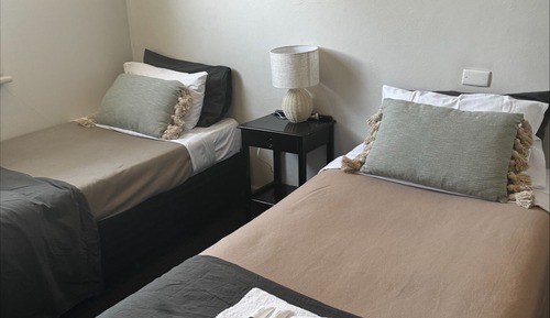 Chambre Standard, non-fumeurs, salle de bains commune (Twin)