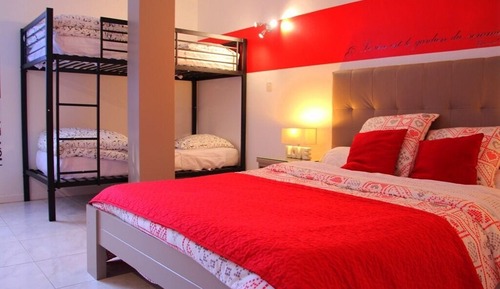 Chambre Quadruple Standard, salle de bains privée