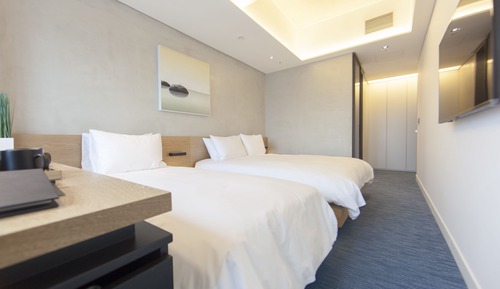 Chambre Familiale (No Parking)