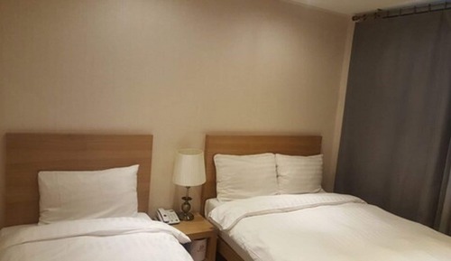 Chambre Deluxe avec lits jumeaux (Residence Type, Breakfast for 2)