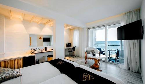 Chambre Supérieure avec lits jumeaux, balcon, vue mer