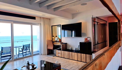 Suite Majestueuse, 1 très grand lit, balcon, vue mer (Executive)