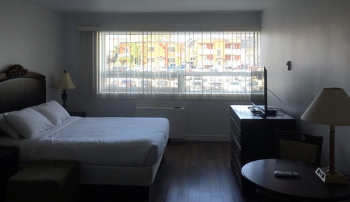 Suite, 1 grand lit, non-fumeurs, coin cuisine (Close Bedroom)