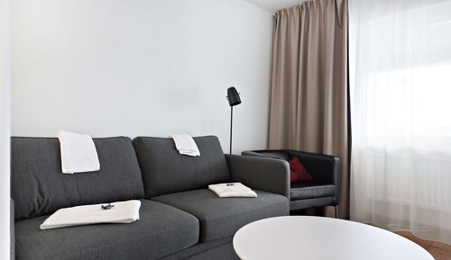 Chambre Familiale, 1 lit double, non-fumeurs (with Sofabed)