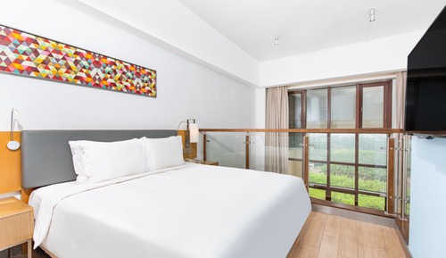Suite, 1 très grand lit, vue mer