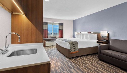Suite Studio, 1 très grand lit, non-fumeurs (Mobility,Hearing,Tub w/Grab Bars)