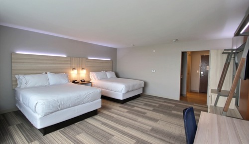 Chambre Standard, 2 grands lits (Communications, Mobility, Access Tub)