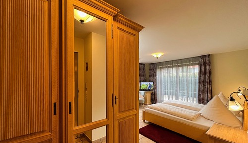 Chambre Double Classique, 1 très grand lit, non-fumeurs, terrasse