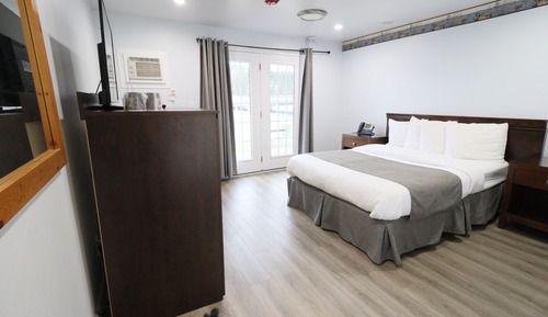 Chambre, 1 grand lit, vue lac