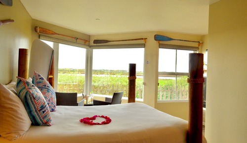 Chambre Romantique, 1 grand lit, cheminée, vue fleuve