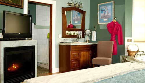 Chambre Deluxe, 1 très grand lit, baignoire à jets