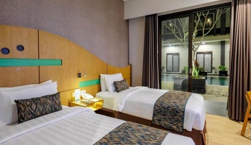 Chambre Deluxe Double ou avec lits jumeaux, balcon (Free Scheduled Airport Transport)