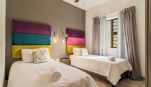 Chambre Luxe (6 Sleeper Rondavel)