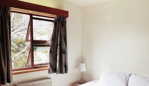 Chambre Standard, non-fumeurs (Single Room: 2 Nights)