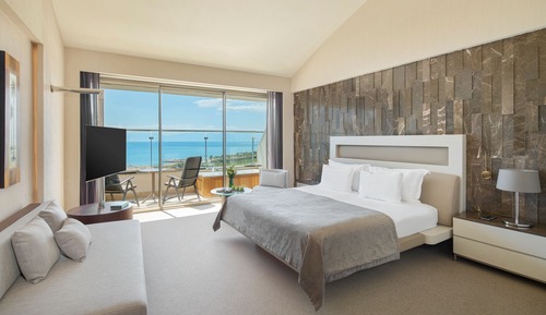 Family Suite Roof Sea