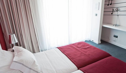 Chambre avec lits jumeaux