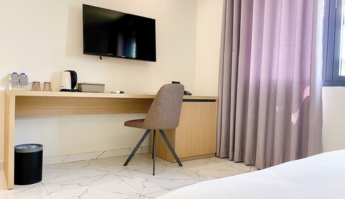 Chambre Double Standard, 1 grand lit, vue ville