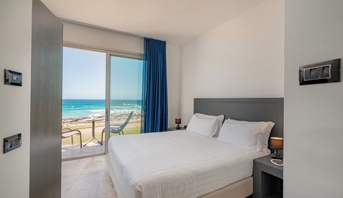 Chambre Standard (Front Sea View)