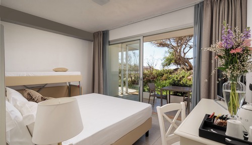 Chambre Triple (2+1)