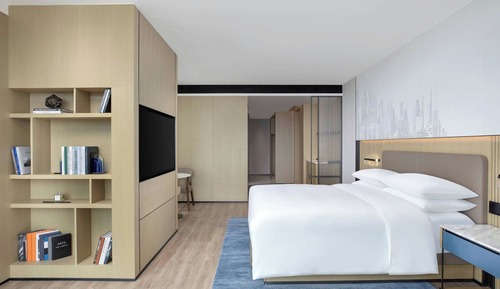 Chambre, 1 très grand lit, non-fumeurs