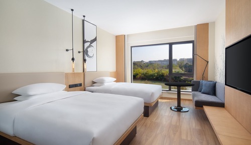Chambre, 2 lits doubles, vue jardin