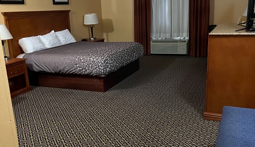 Chambre Simple, 1 très grand lit