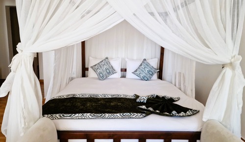 Deluxe Ocean Suite
