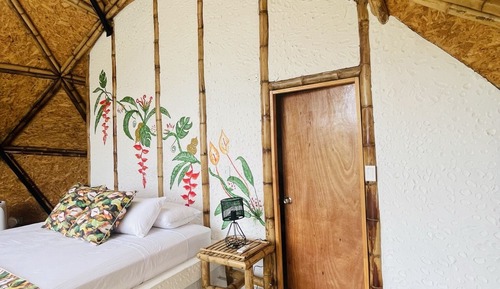 Bungalow Présidentiel, plusieurs lits, bain à remous, vue montagne