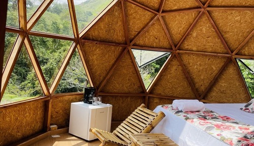 Bungalow Deluxe, 1 très grand lit, bain à remous, vue montagne