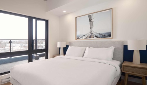 210 - 2e étage, Suite 1 chambre, lit King, balcon
