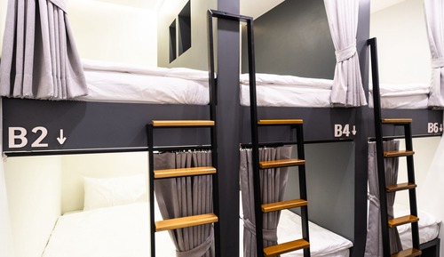 6 Beds Female Dormitory Room