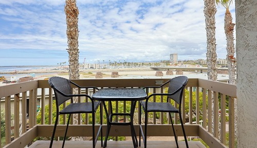 Appart'hôtel, 1 très grand lit et 1 canapé-lit, accès piscine, vue océan (F211 )