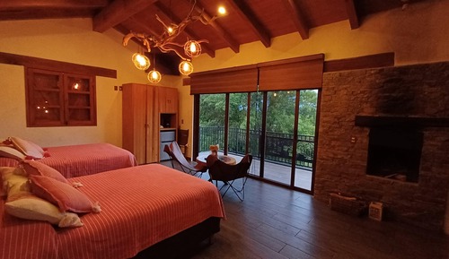 Chambre Deluxe avec lits jumeaux, cheminée, vue montagne