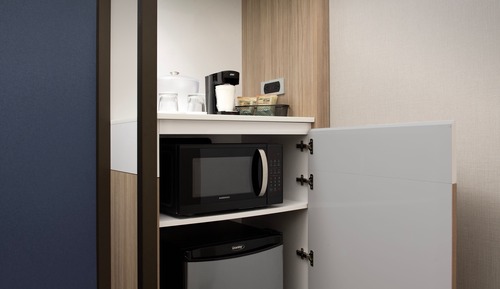 Suite, 2 grands lits, non-fumeurs (Mobility Accessible, Roll-In Shower)