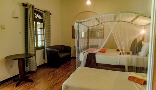 Chambre Triple Deluxe, vue mer, rez-de-chaussée