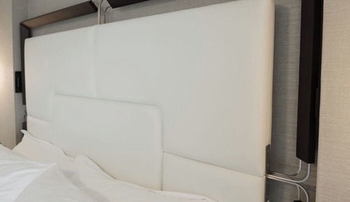 Chambre Premium, 1 très grand lit et 1 canapé-lit, non-fumeurs