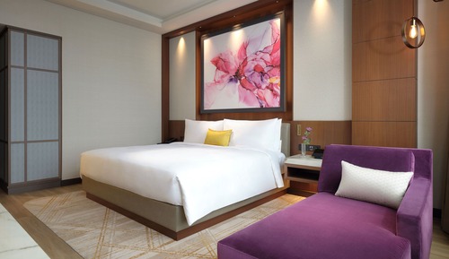 [Chef's Kitchen 3rd session] Sun Tower Deluxe King + Breakfast for 2(11:00am~12:30pm) + WellnessClub