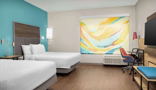 Chambre, 2 grands lits, baignoire