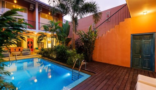 Suite Majestueuse, 1 chambre, coin cuisine, en bord de piscine
