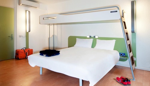 Chambre Triple, 3 lits une place