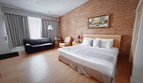 Chambre Supérieure, 1 très grand lit