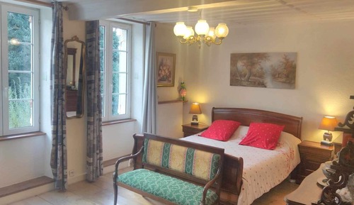 Chambre Quadruple Confort, salle de bains attenante (La Grenouille Grise)