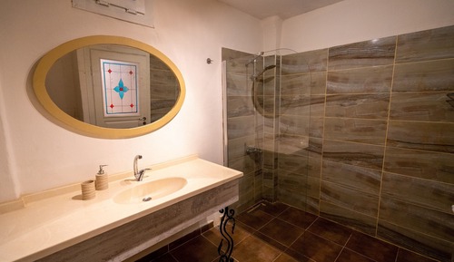 Chambre Double Économique (Under Ground Floor)