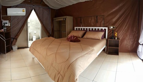 Tente Deluxe, 1 grand lit, salle de bains privée