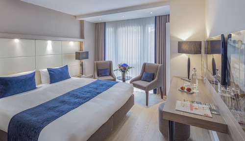 Chambre Double, 1 très grand lit