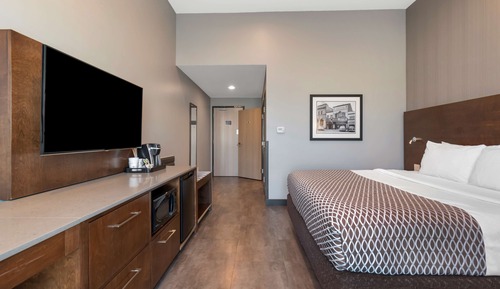 Chambre Standard, 1 très grand lit, accessible aux personnes à mobilité réduite (Walk-in Shower)
