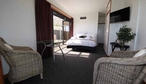 Suite, 1 grand lit, vue plage (Kereru)