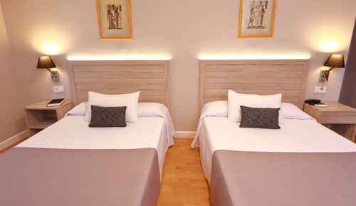 Chambre avec lits jumeaux