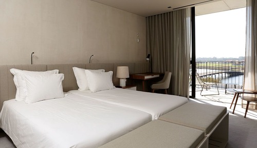 Chambre avec lits jumeaux, balcon (main building)